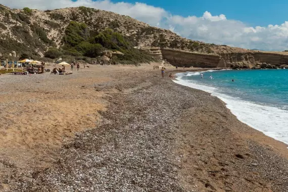 Isla Fourni: playa de arena y aguas cristalinas.