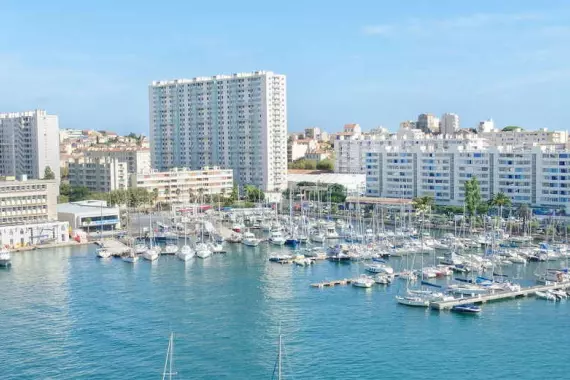 Toulon, Francia, vista panorámica del puerto