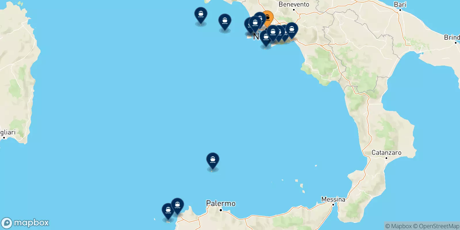 Ferries de Nápoles Beverello a Italia